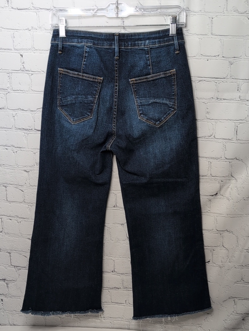 Driftwood Charlee High-Rise Wide Leg Raw Hem Crop Jeans - Picture 4 of 7
